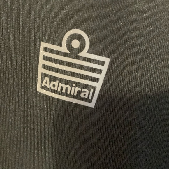 Admiral running top - Picture 2 of 9